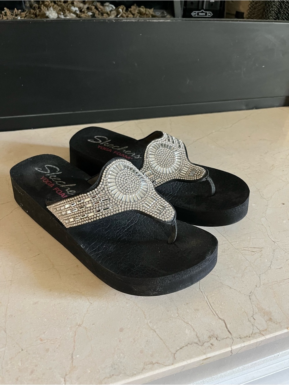 Skechers Black Wedge Thong Sandals with Silver Beaded Accent Size 8